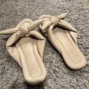 Elegant Cream Women's Slip-On Sandals